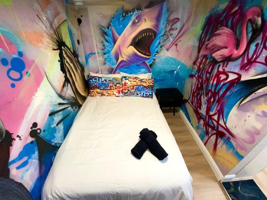 Appartamento Cozy & Colorful Art Canvas W/hottub & Murals *